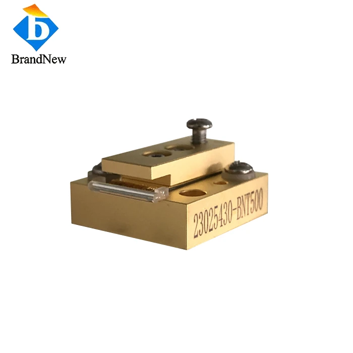 200 W 808 nm prevodno hlajena laserska palica QCW s FAC